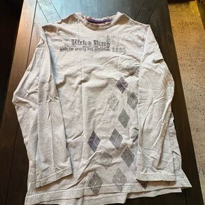 Gray Long Sleeve Shirt with Diamond Pattern